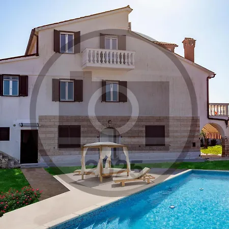 Lovely In With Kitchen Appartamento